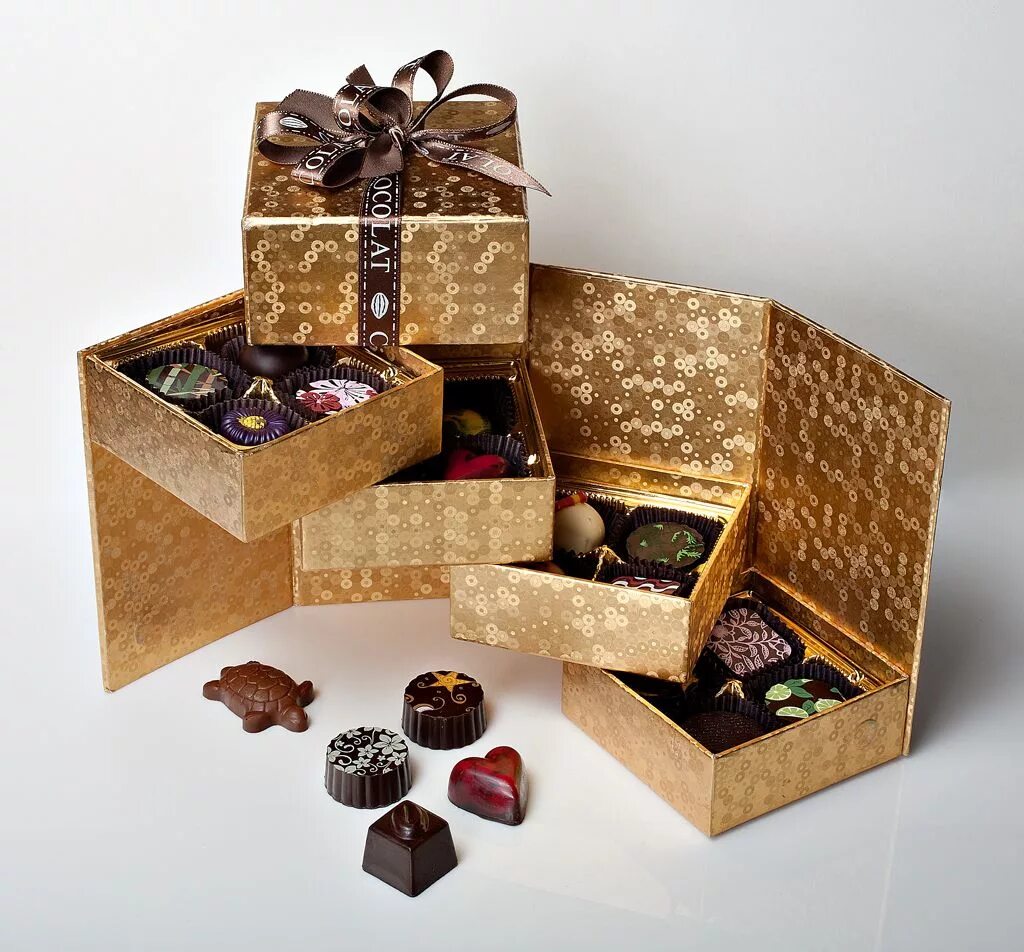 Подарки удовольствия. Шоколадные коробки. Необычные коробки для подарков. Коробки для конфет дизайнерские. Необычная коробка конфет.