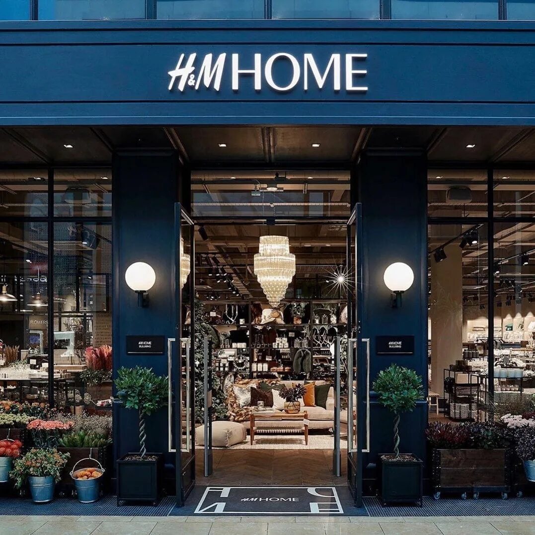 Shop home 7. HM Home Авиапарк. H M Home магазины. H M вывеска. HM интерьер магазин.