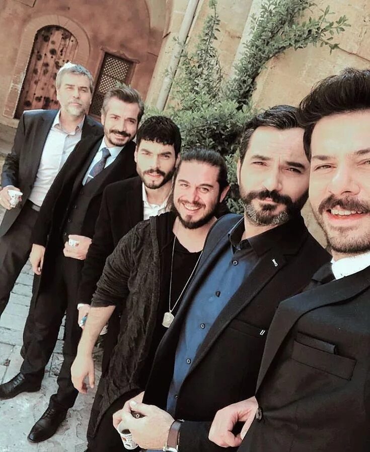 Magazin ve sanat turu (24 Ekim 2018) - Magazin Haberleri