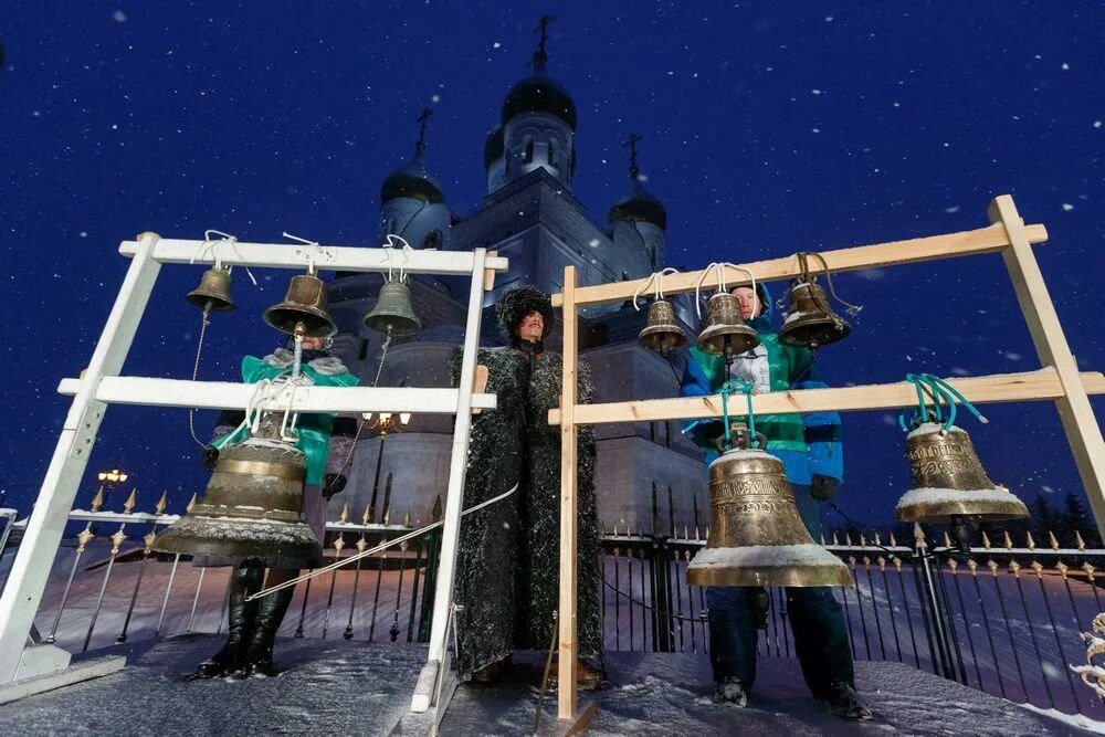 Как получить ключ от колокольни. Звонари колокольни софийского собора вологда. псков звонница и колокол. колокольня рождественского собора суздаль.