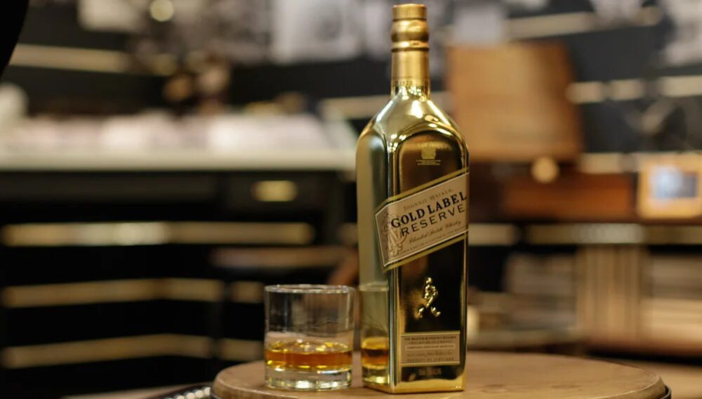 Johnnie Walker Gold. Golden Label виски. Лейблы Gold. Gold Label Reserve 0.7.