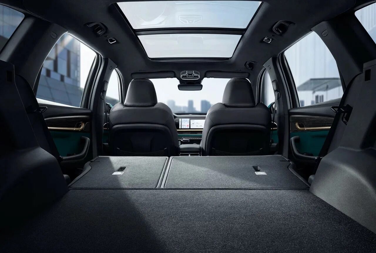 Geely kx11 салон. Кроссовер geely kx11. Geely monjaro технические характеристики. Geely monjaro технические характеристики. Какие машины на уровне geely monjaro.