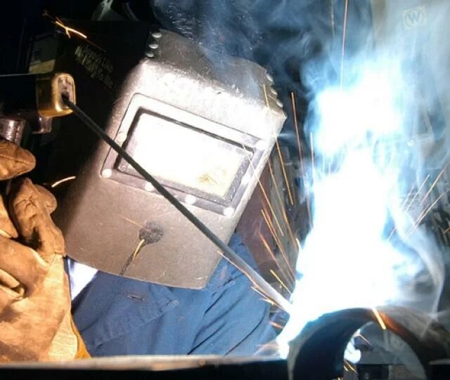 Сварка металлоконструкций. Сварщик ворота. Работа сварщик й ола. Сварочное оборудование реклама. Сварщик йошкар ола.