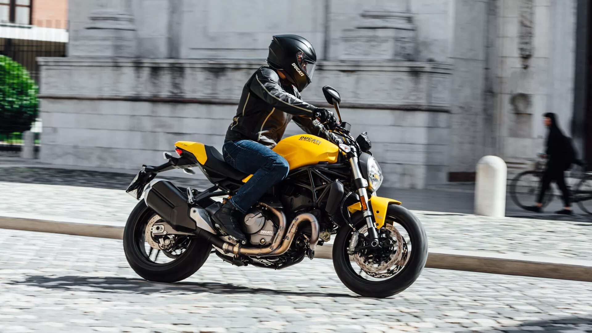 Ducati Monster 821 жёлтый. Ducati Monster 821 Grey. Дукати мотоцикл 821. Мотоцикл Ducati Monster 821. Городские байки