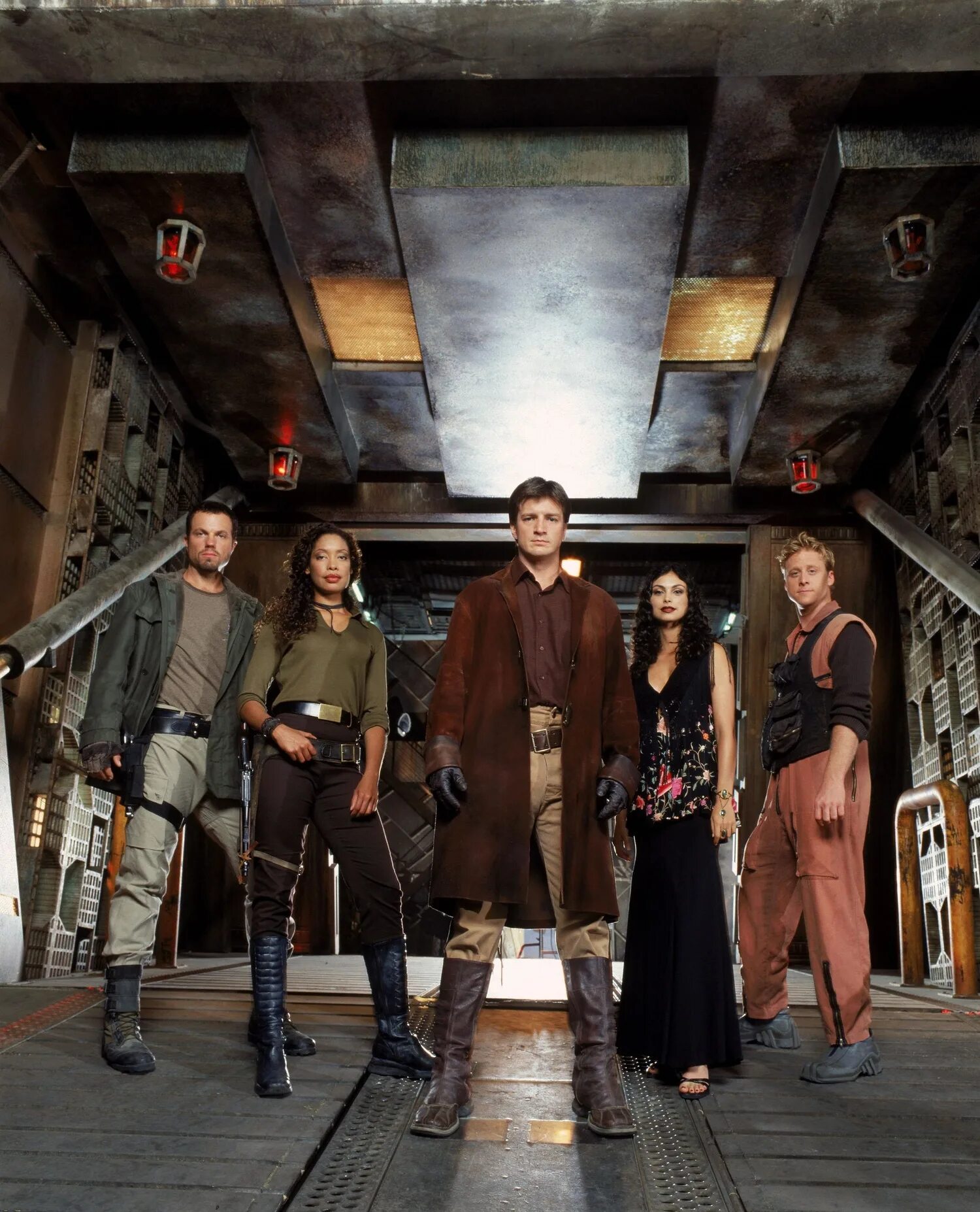 светлячок сериал 2002. светлячок сериал серенити. сериал светлячок firefly. светлячок сериал постер. светлячок персонажи.