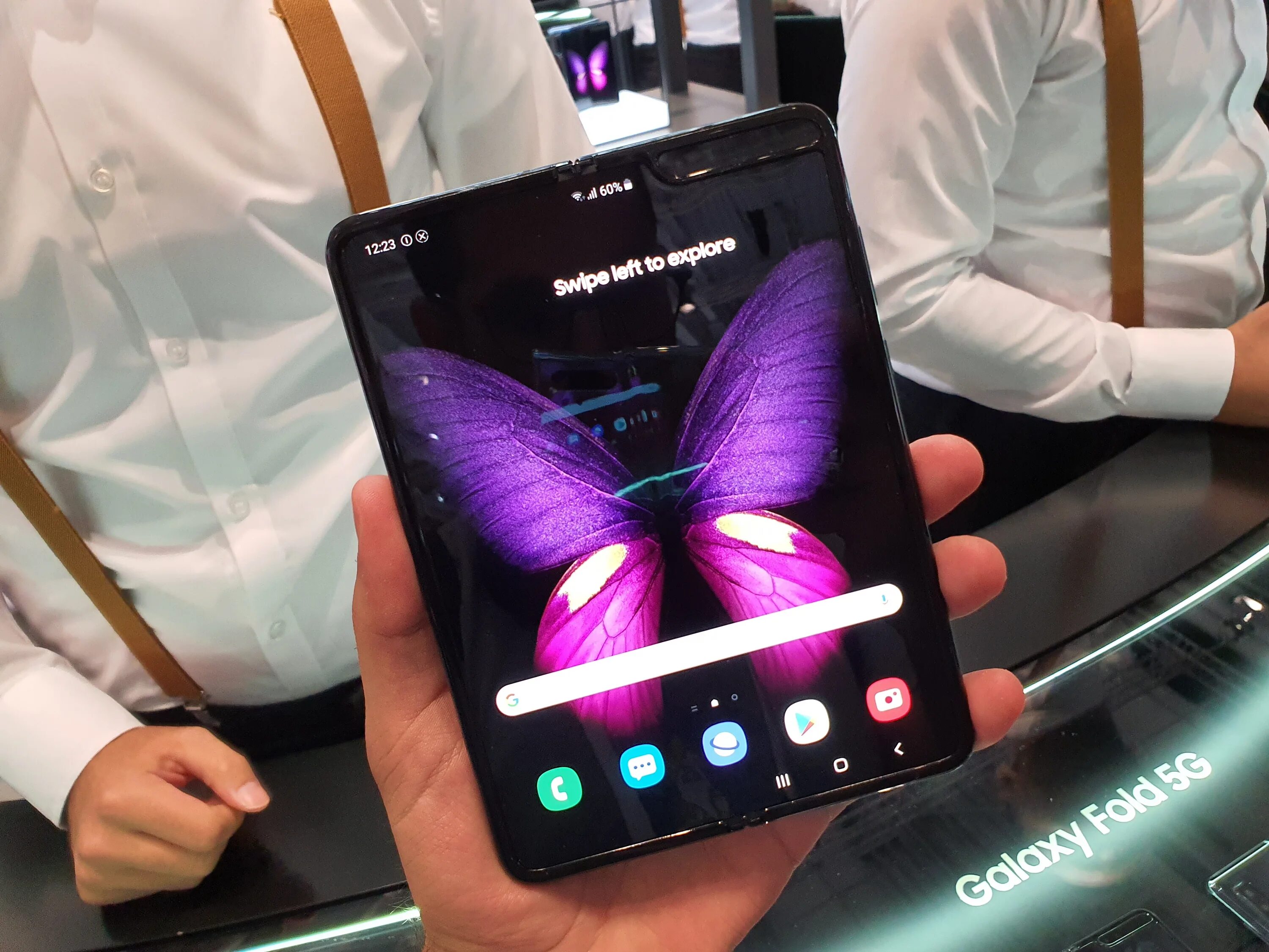 Цена самого дорогого самсунга. Samsung Galaxy Fold 2022. Самсунг фолд 2022. Samsung галакси 2022. Samsung новый телефон 2022.