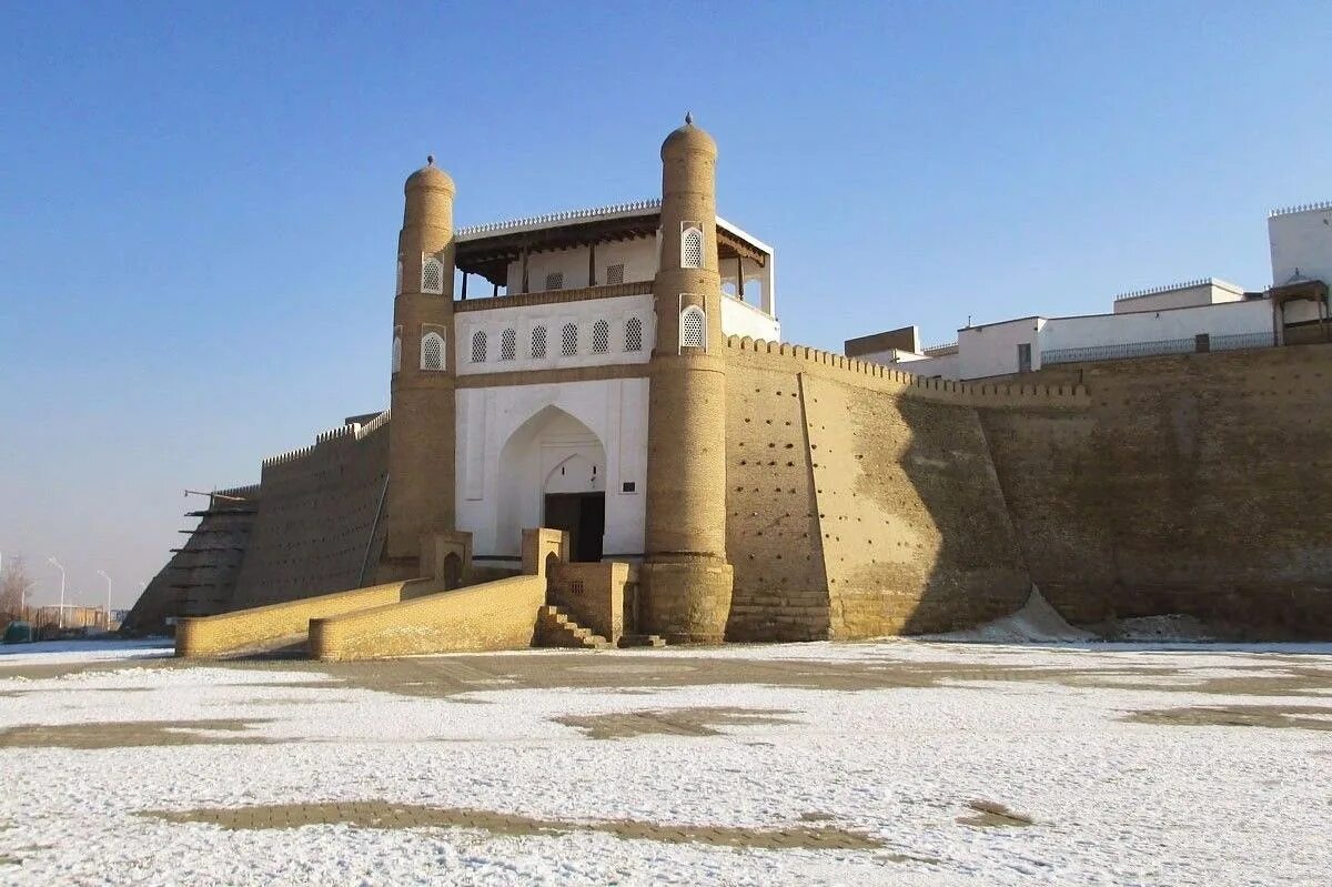 Крепость арк в бухаре. Арк бухара. Крепость арк в бухаре узбекистан. Цитадель арк в бухаре. Крепость арк в бухаре.