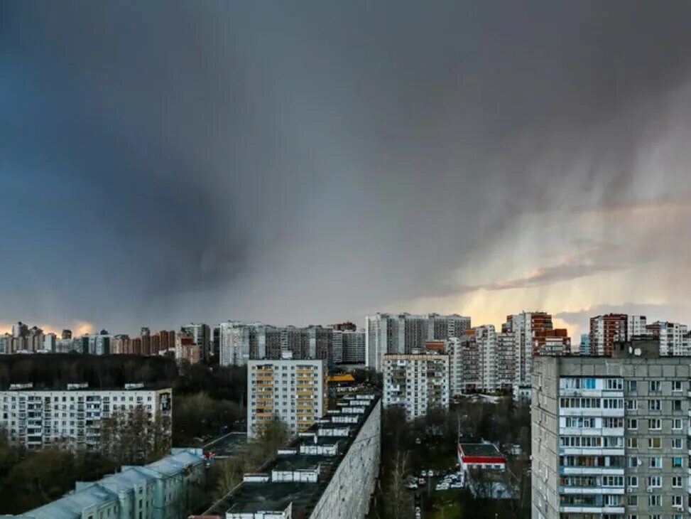 Шквал в москве. Гроза в москве 2017. Торнадо в москве сегодня. Гроза в москве сейчас видео. Гроза в москве 10 июля 2022.