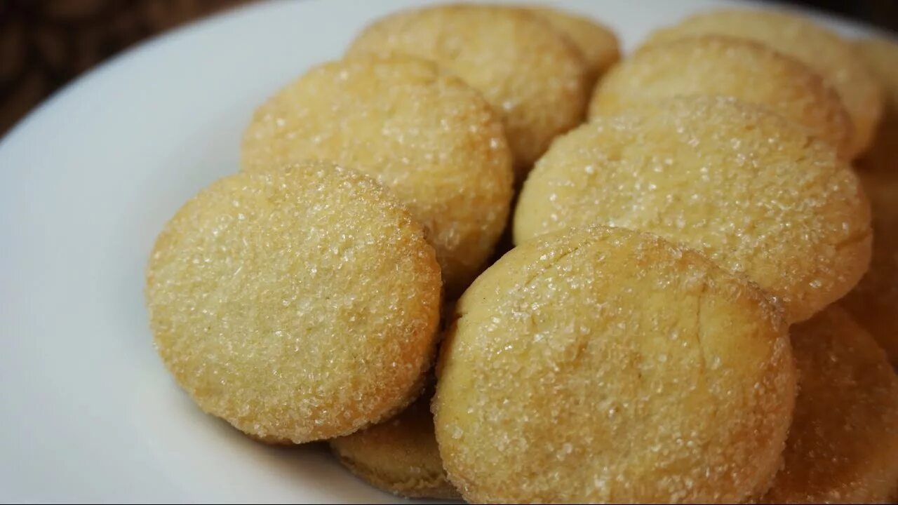 медовое печенье на сметане. польская сметана. печенье сметана крахмал. печенье мягкое домашнее. сахарное печенье.