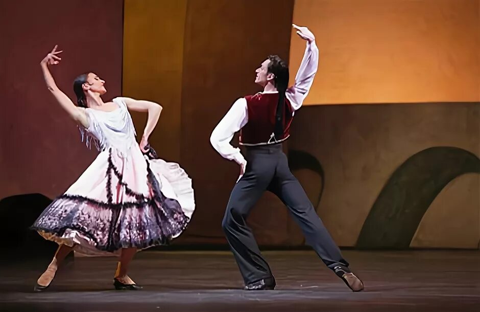 урок изо 3 класс художник в театре театральное представление. пабло пикассо занавес к балету парад 1917. пабло пикассо балет. какой из этих балетов не оформлял пабло. пикассо балет пульчинелла декорации.