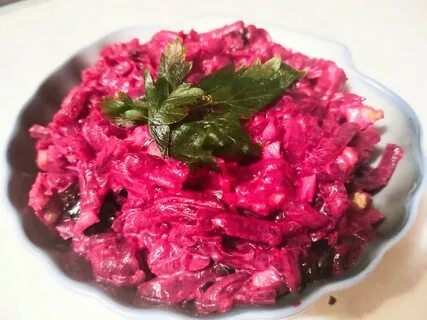 Салат свекла с чесноком и черносливом рецепт
