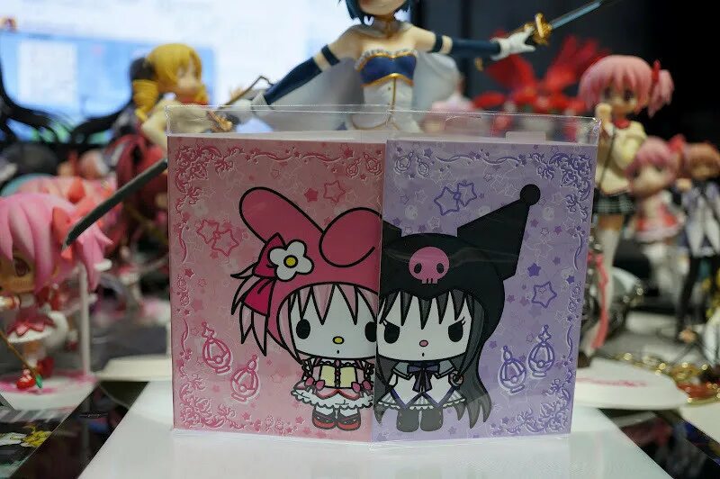 Фигурка хелло китти из бумаги. Хеллоу кити папер крафт. Фигурка хелло китти из бумаги. Упаковка с хеллоу китти. Бумажные игрушки хеллоу китти.