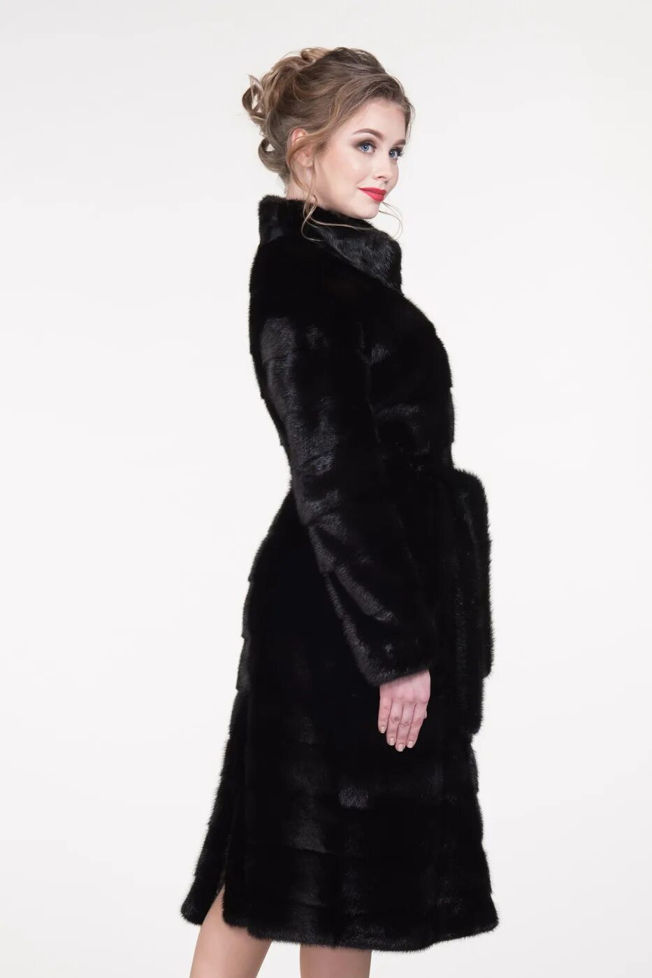 пятигорский шубный. пятигорский шубный. полосатая шуба из мутона. шубы лиммия норковые. роберто шуба пятигорской фабрики.