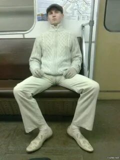 Мне человеку в костюме босяка