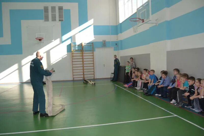 7 школа шарыпово учителя. Сош 7 заречный. Сош 7 заречный. 8 школа шарыпово. 226 школа заречный пензенская область фото.