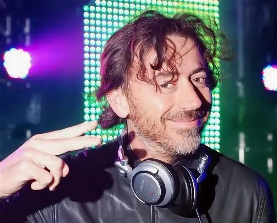Бенасси лучшее. Бенни бенасси. dj benny benassi. бенни бенасси 2025. бенни бенасси 2025.