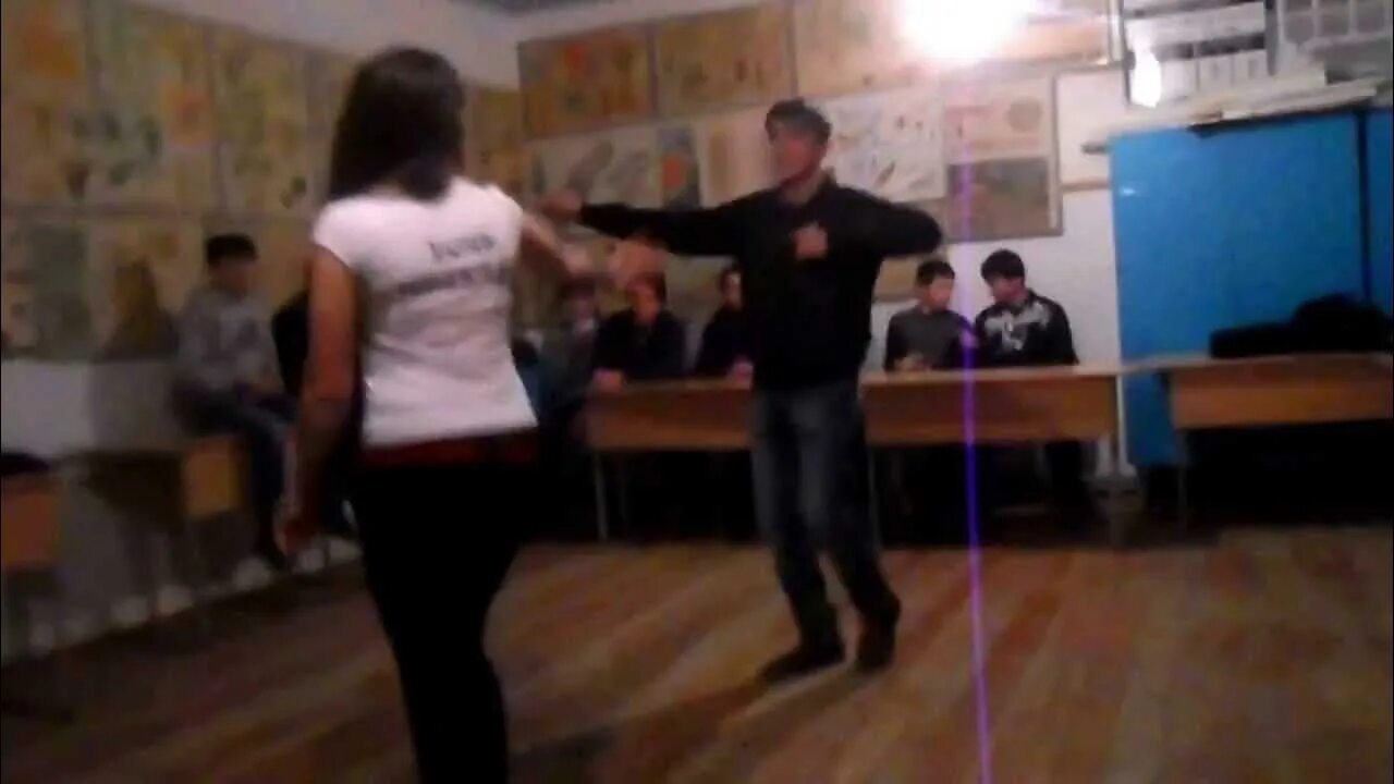 Танец зажигай видео. Танец зажигай видео. Танец зажигай видео. Танец на выпускной в детском саду зажигающий. Подготовительная группа танцы.