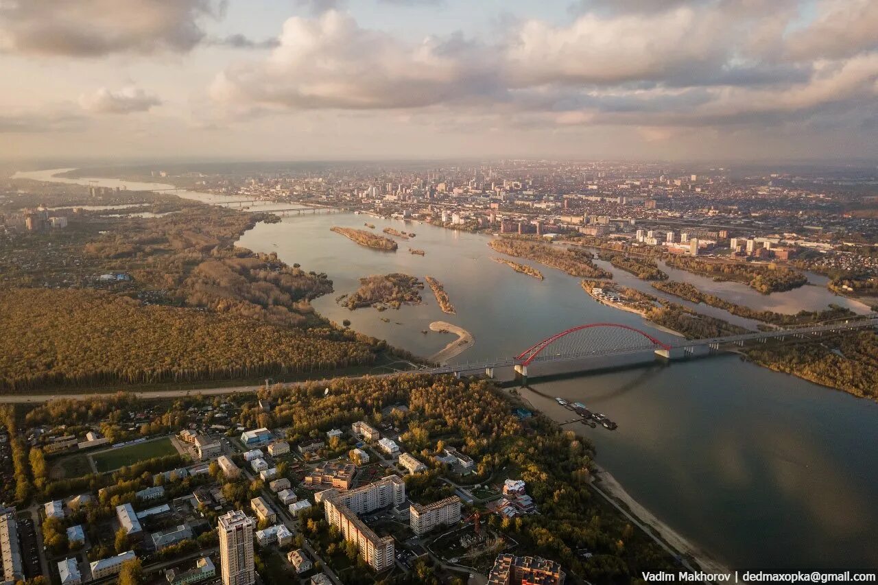 Мосты новосибирска метромост. Метромост через обь в новосибирске. Новосибирск река мосты. Ночной новосибирск горский. Ночной новосибирск с высоты 2022.
