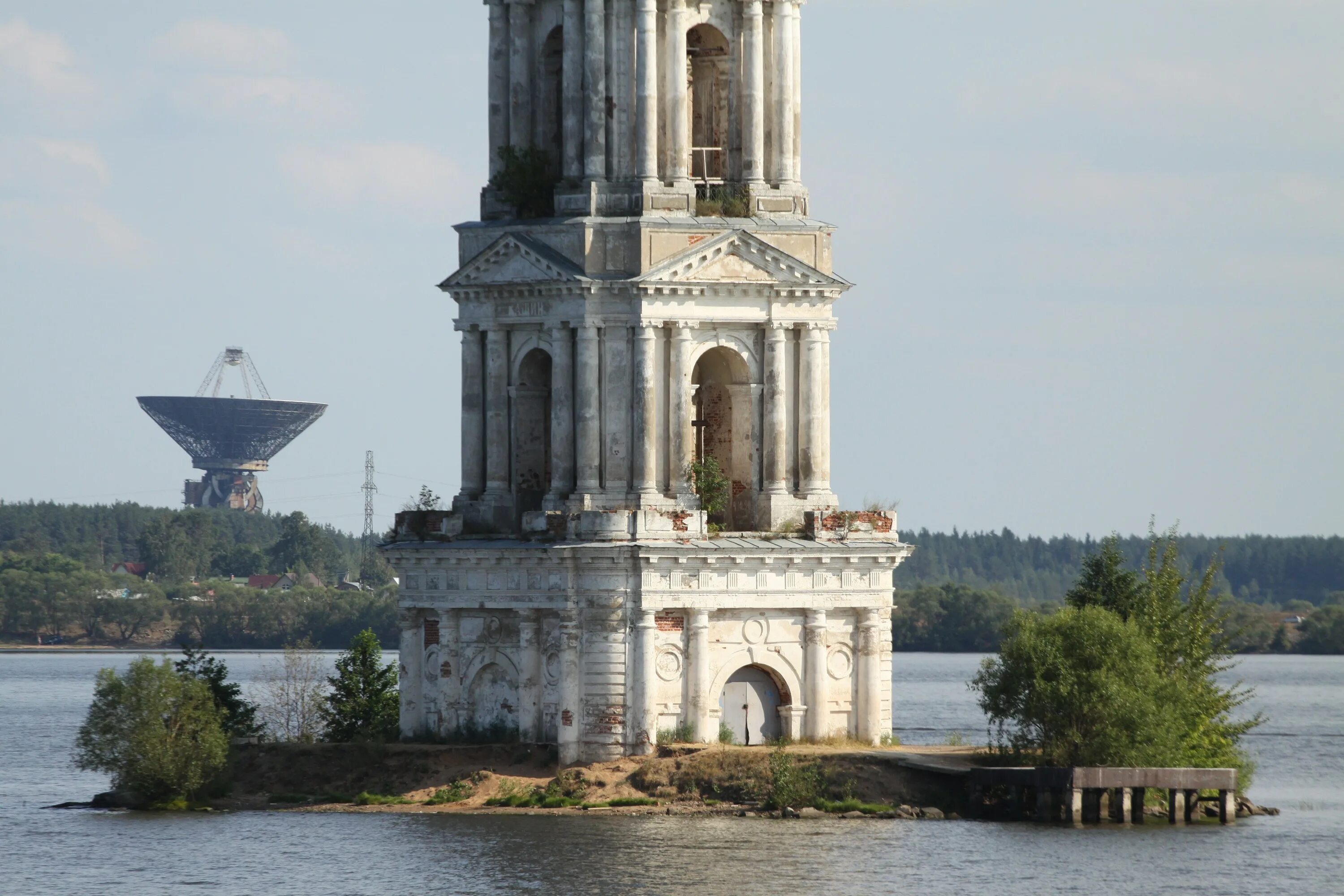 Колокольня Николаевского собора в Калязине. Калязинская Церковь, Тверская область. Калязинская колокольня Тверская область. Затопленная колокольня в Калязине. Рыбинское водохранилище места