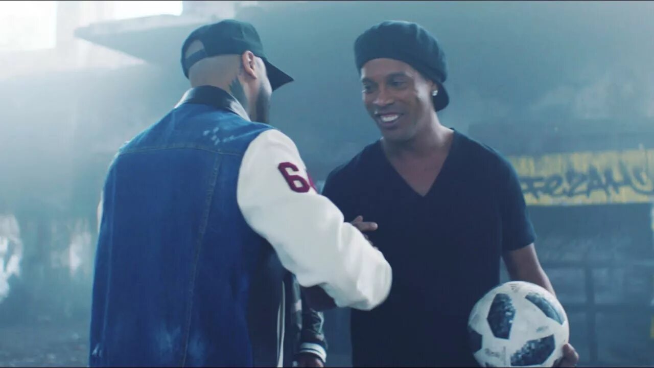 Мидле оф песня. Era Istrefi will Smith. Гимн ЧМ по футболу 2018 Уилл Смит клип. Эра Истрефи на ЧМ 2018. Nicky Jam feat. Will Smith & era Istrefi....