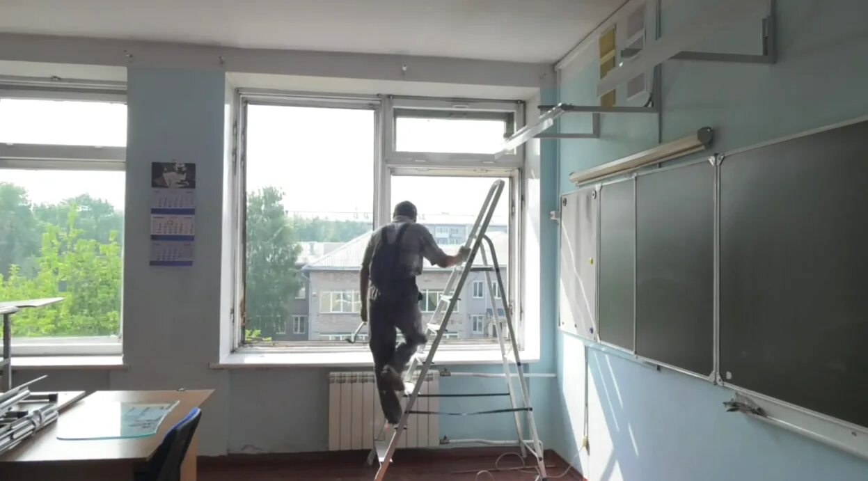 Ремонтные работы в школе. Ремонт в классе. Капремонт зданий. Ремонт учреждений образования. Капремонт школ.