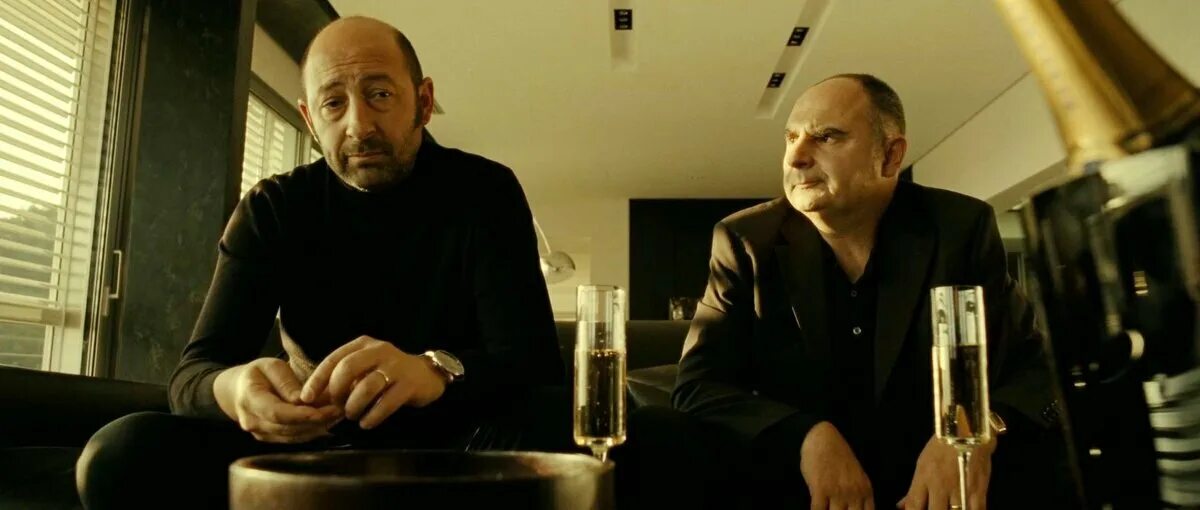 22 пули опера. кад мерад 22 пули. жан рено 22 пули бессмертный ранение. бессмертный жан рено. 22 пули опера.