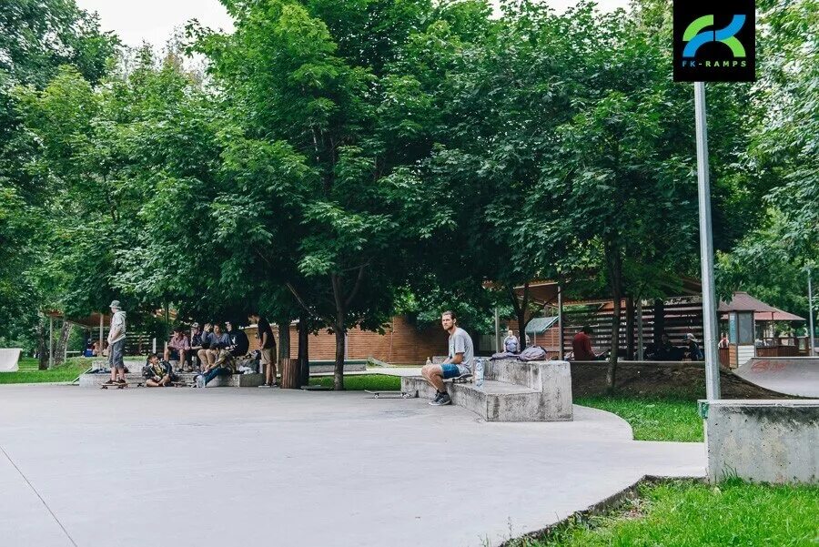 Перовский парк скейт парк. Перовский парк скейт парк. Парк перово скейт парк. Перовский скейт парк. Скейт парк перово москва.