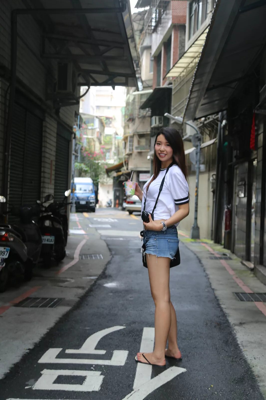 Asian street video. Chinese street korean девушки. Asian street video. Тайвань девушки на улице. Мода на улицах китая.