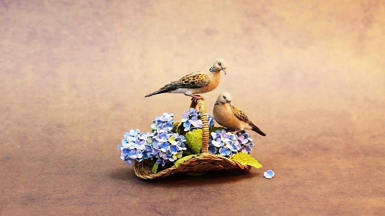 Миниатюрные птицы. Миниатюры с птицами. Миниатюрные птицы. Миниатюрные птички своими руками. Синяя птица из бумаги.