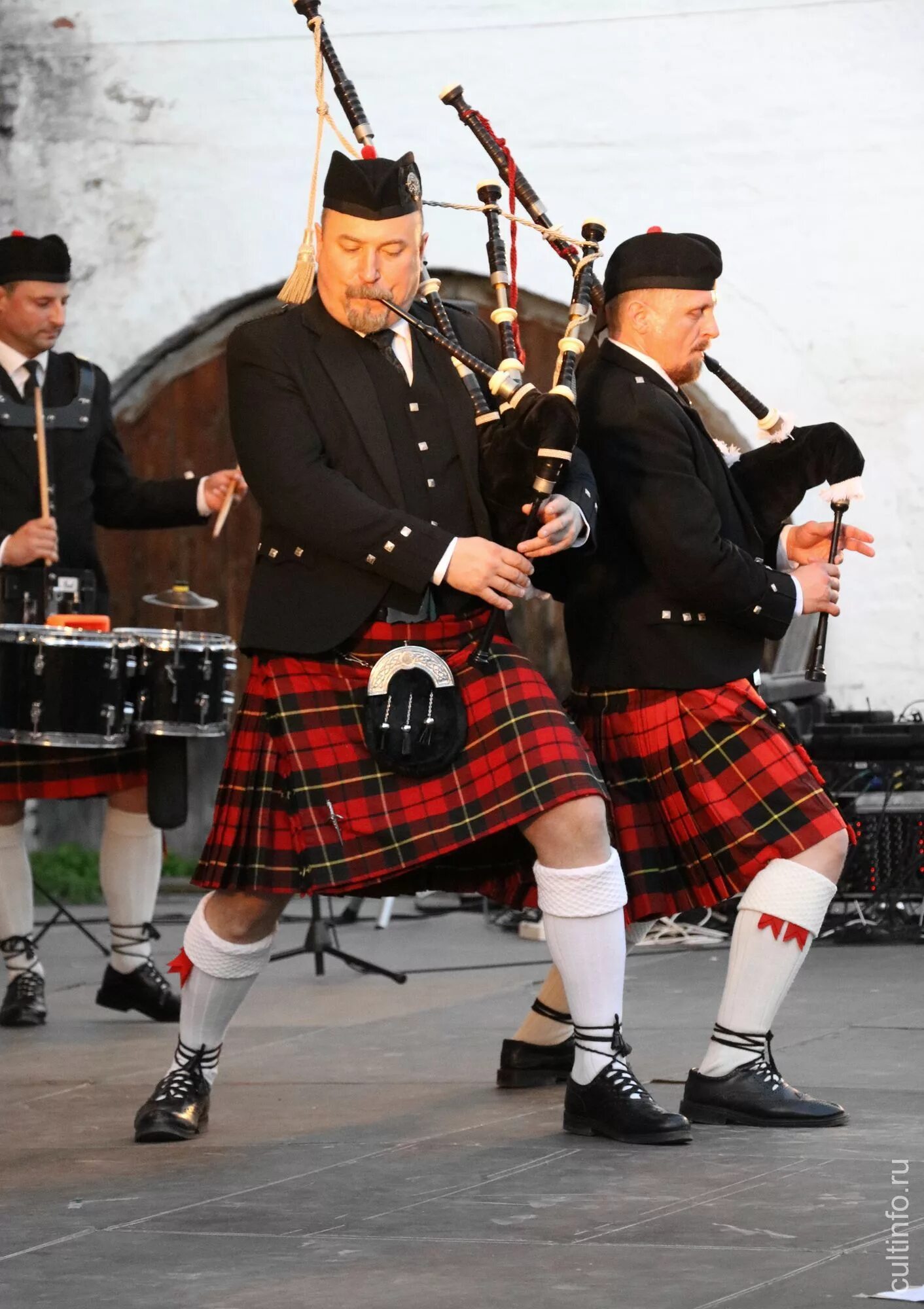 Оркестр волынщиков. Оркестр волынщиков city. ансамбль волынщиков. оркестр волынщиков шотландия. ансамбль волынщиков москвы.