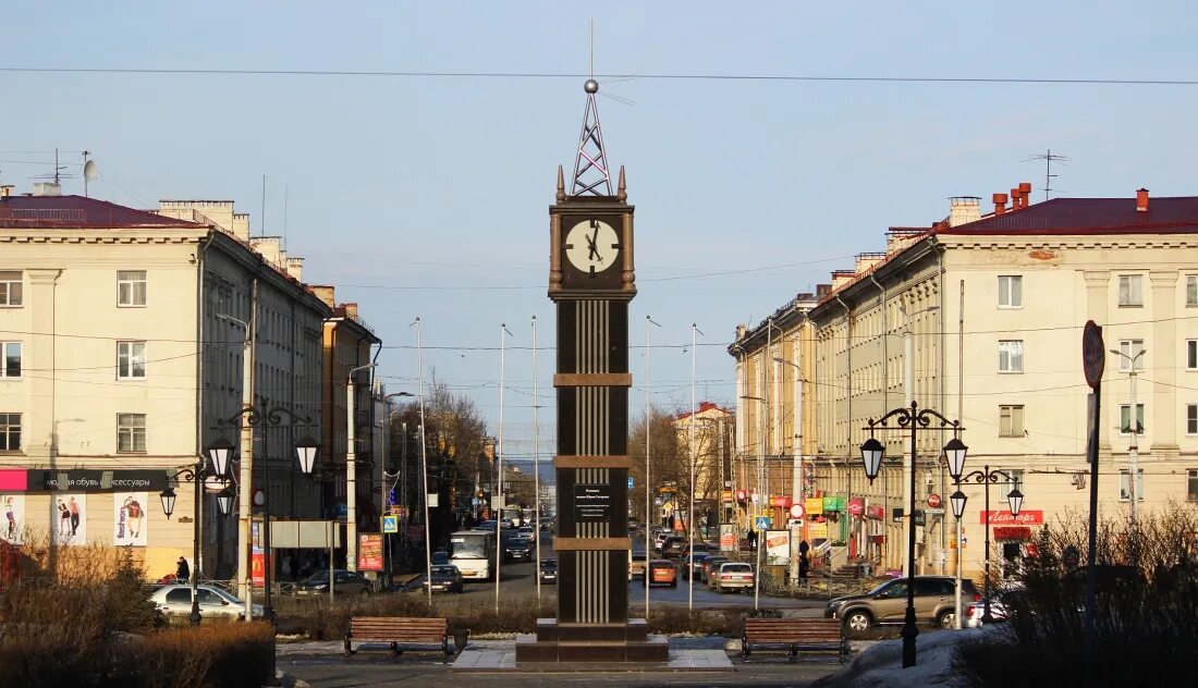 Площадь гагарина петрозаводск. Биг бен петрозаводск. стела на площади гагарина петрозаводск. привокзальная площадь петрозаводск.