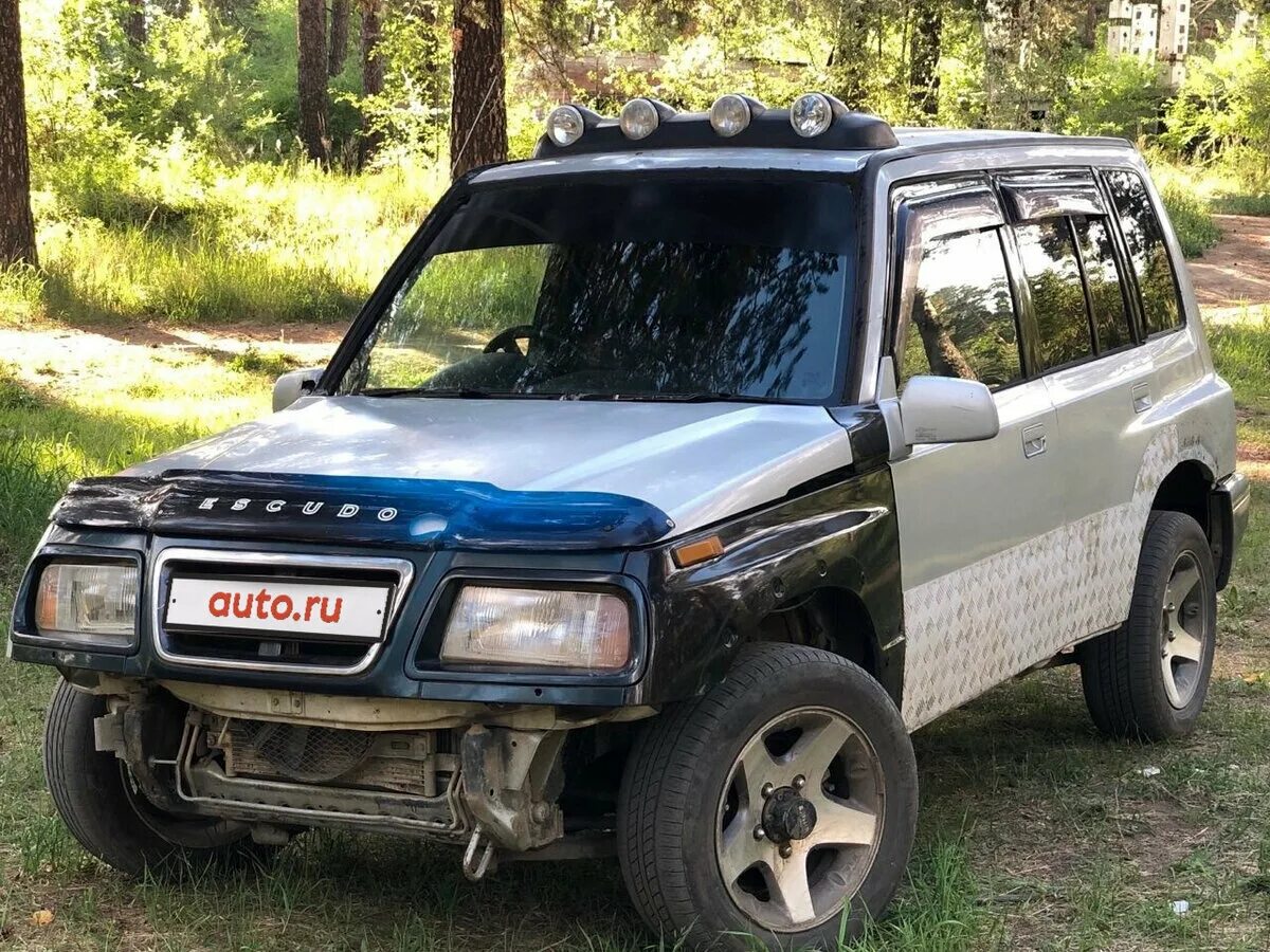 Сузуки эскудо 1996. Эскудо 5 дверный 1996. Suzuki Escudo 1996 года. Сузуки эскудо 1996 Рестайлинг.