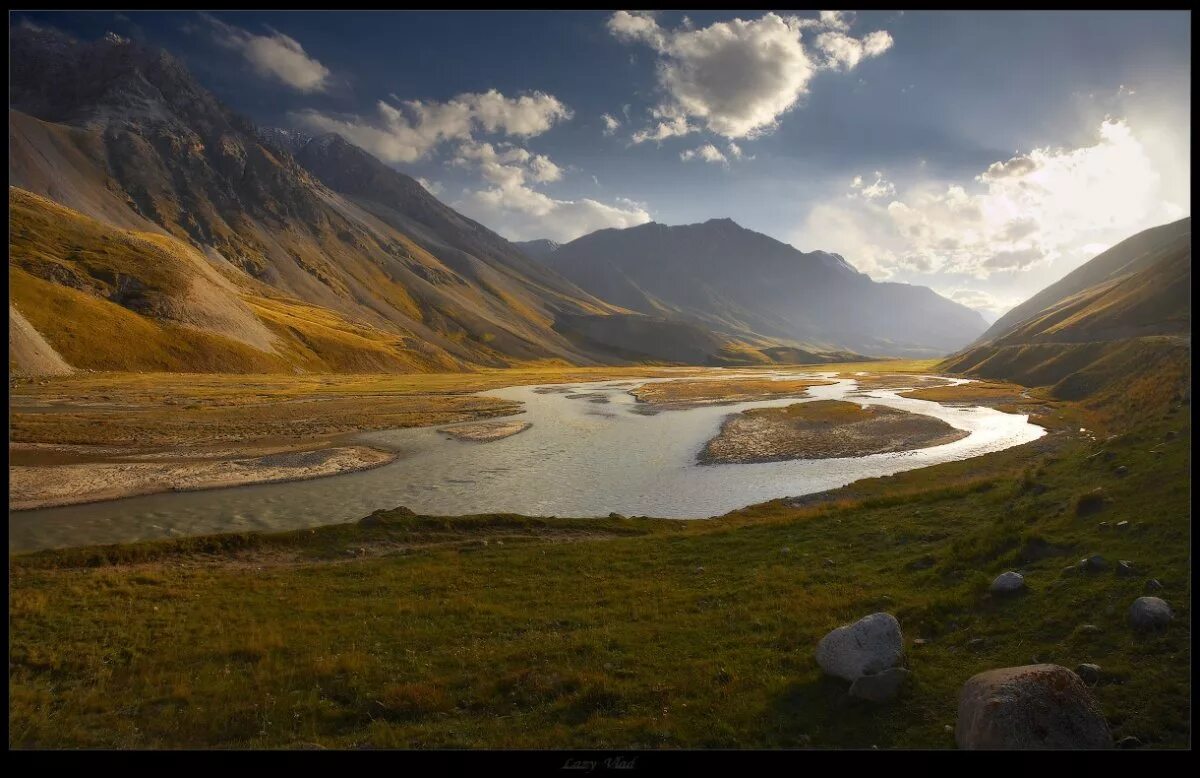 Через реки горы и долины. Песенка фронтового шофера. Almora uttrakhand. Памир горы долины. Тосор киргизия.