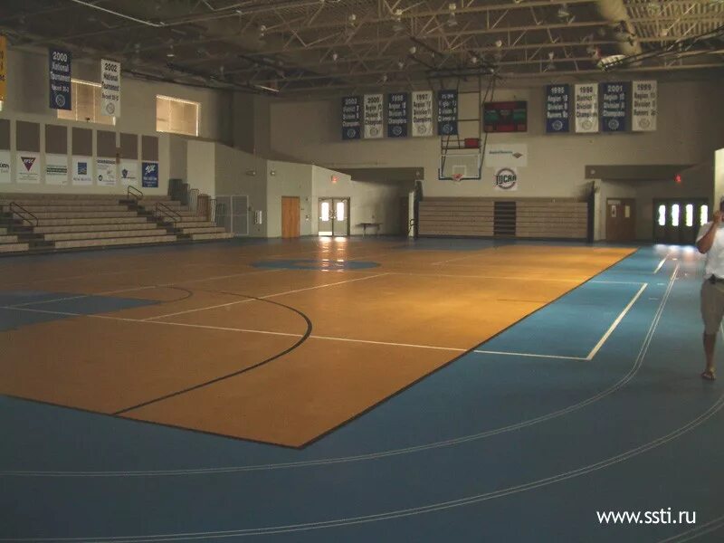 физкультурный зал 26 школа. тулгу спортивный зал. 683 школа физкультурный зал. спортивный зал техникума. современный спортзал в колледже.