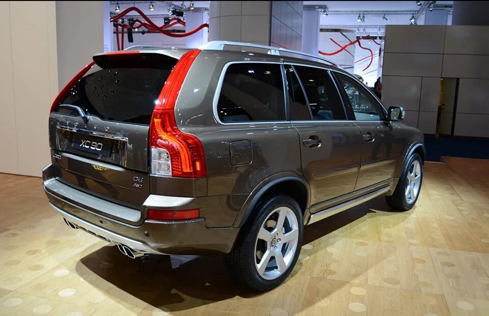 Почему хс90. Volvo xc90 2012. вольво хс90 2012. volvo xc90 2014. вольво хс90 1 поколения.