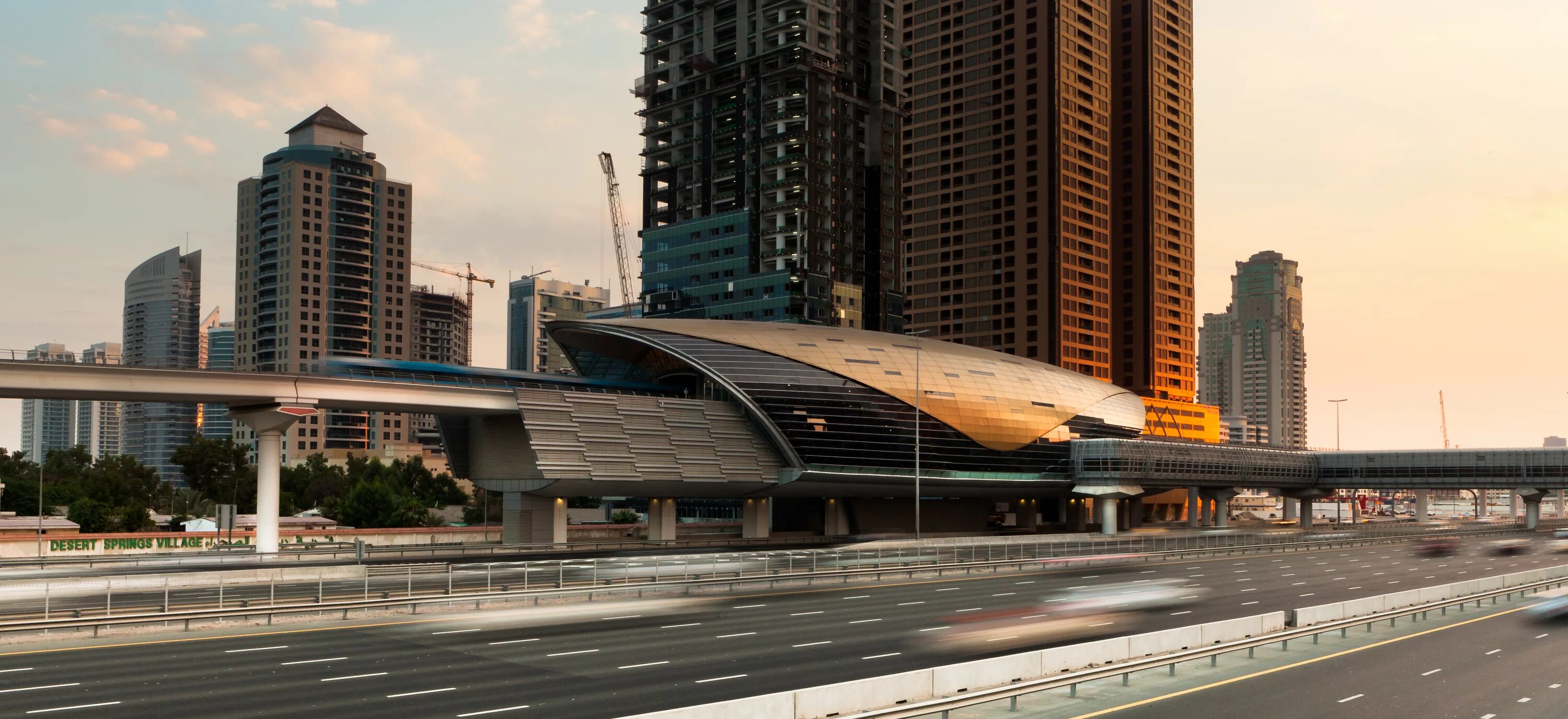 Дубай интернет сити. Станция метро Dubai Internet City. Дубай интернет Сити метро. Dubai Internet City Metro Station 2.