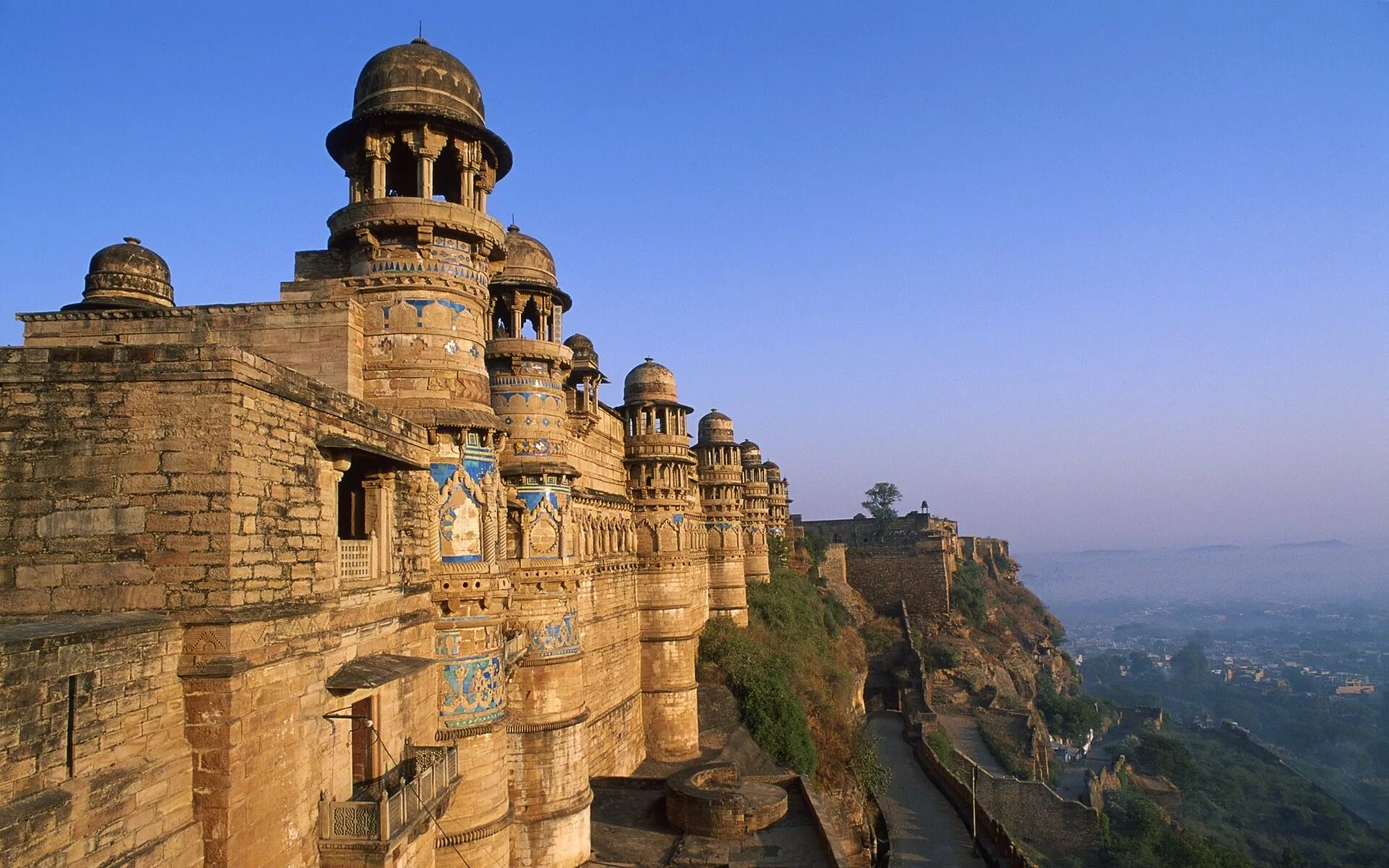В какой стране находится храм. Madhya pradesh индия. гвалиор индия. храм джагат раджастан. гвалиор мадхья-прадеш.