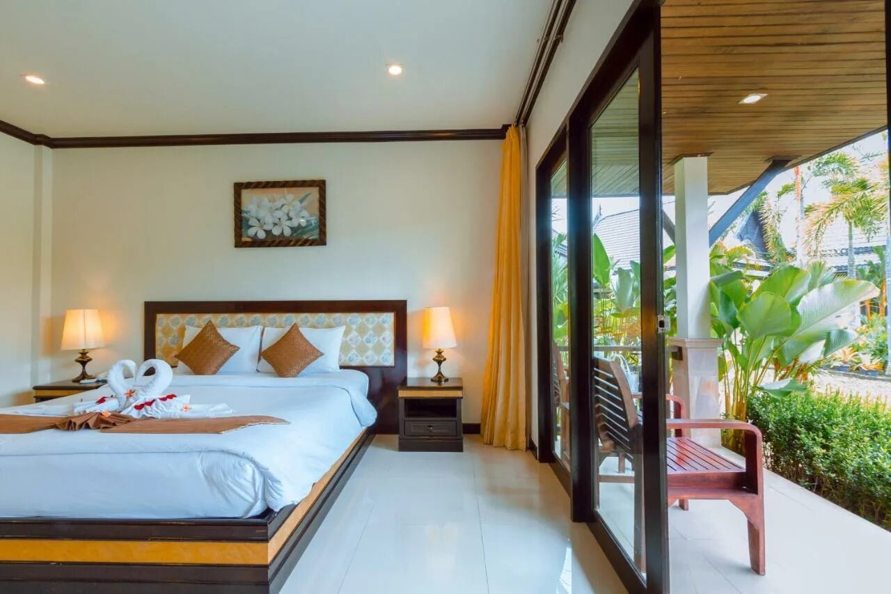 Airport resort. Наянг бич резорт пхукет 4. nai yang beach resort 3*. airport resort spa 3 пхукет. �� s4 naiyang beach phuket 4* (пхукет—830$.