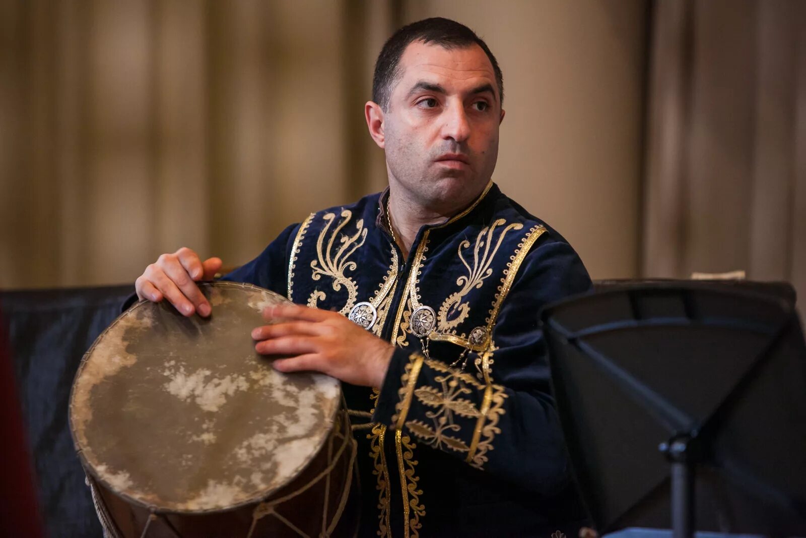 Музыкальная культура армении. Армянский народный оркестр. Гаспарян дживан арамаисович. Музыкальная культура армении. Армяне музыкальный народ.