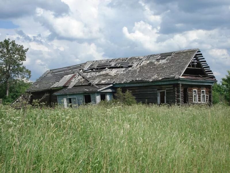 Деревни костромы фото. Солигалич костромская. Деревни костромы фото. Чаронда заброшенный город призрак. Село домнино костромская область романовых.