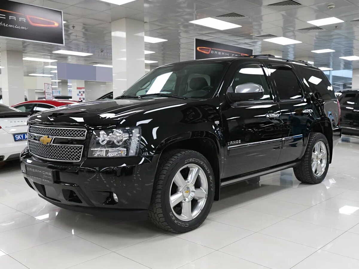 Купить шевроле у официального дилера в москве. Chevrolet Tahoe 2013. Шевроле Тахо 2013. Chevrolet Tahoe 2013 черный. Шевроле Тахо 2013 черный.