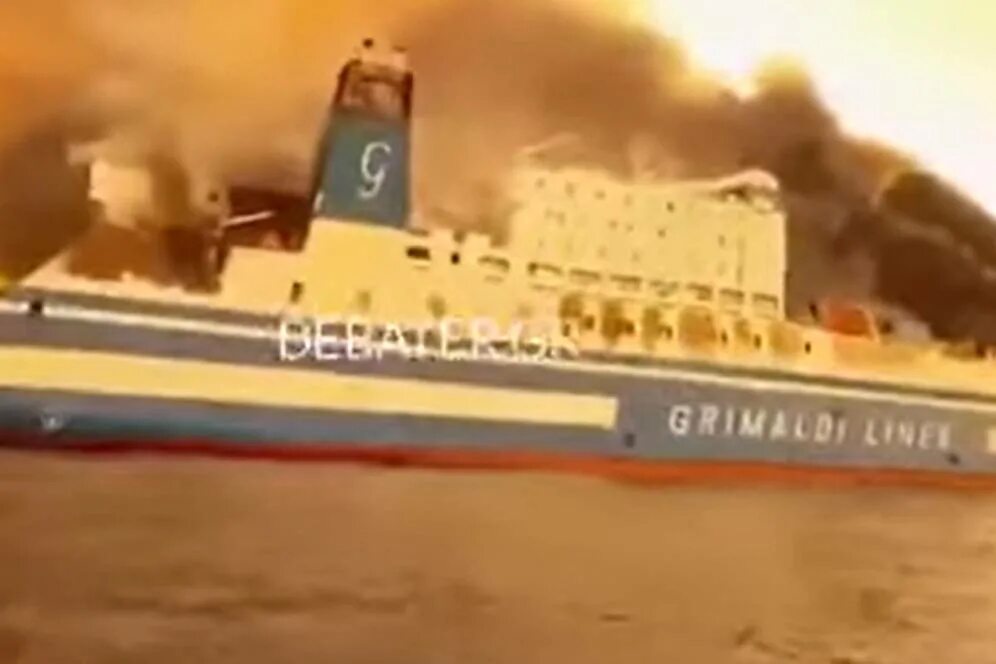 Пожар на круизном лайнере. Горящий лайнер. Фильм про круизный лайнер. Пожар на круизном лайнере. Горящий лайнер.