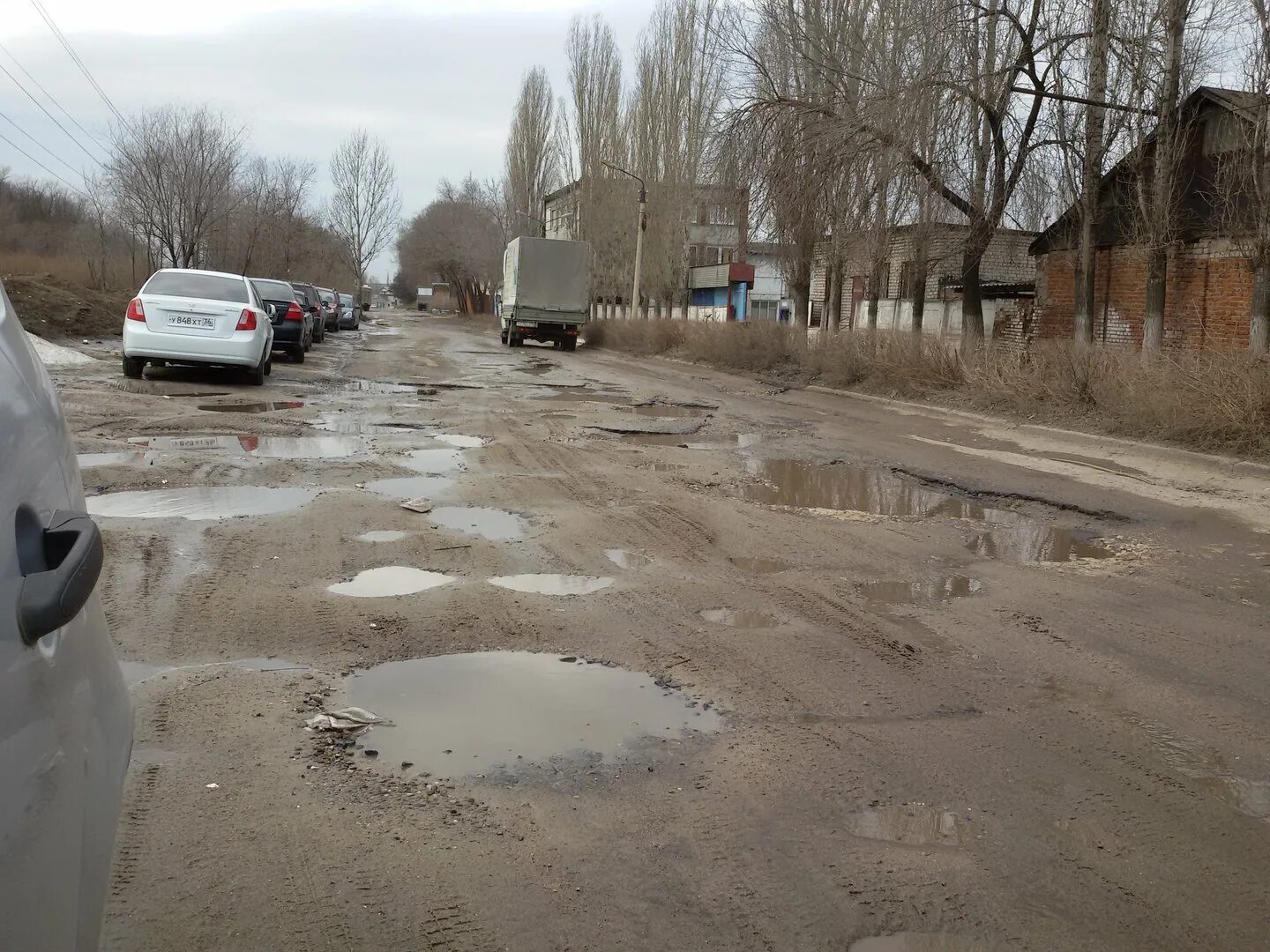 Какая сейчас обстановка в воронеже. Воронеж дороги. Плохие дороги частный сектор. Убитые дороги. Дороги России Воронежская область.