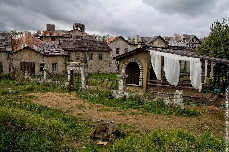 Пилигрим город. Усадьба Середниково и Киногород Piligrim Porto. Фирсановка усадьба Середниково Киногород. Пилигрим-Порто в Середниково Киногород. Киногород Пилигрим Порто Химки.