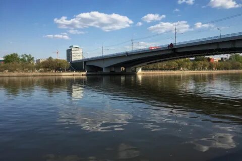 Через р москву