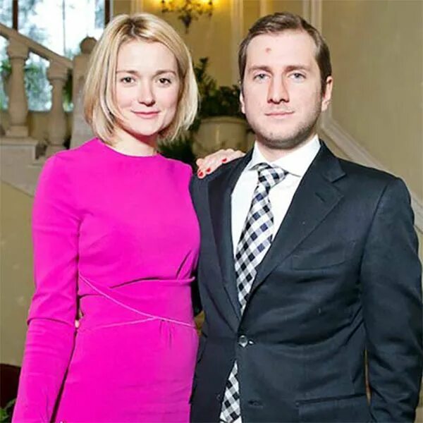Надежда михалкова биография личная жизнь муж дети Где и как живёт актриса Надежда Михалкова ДомЭксперт