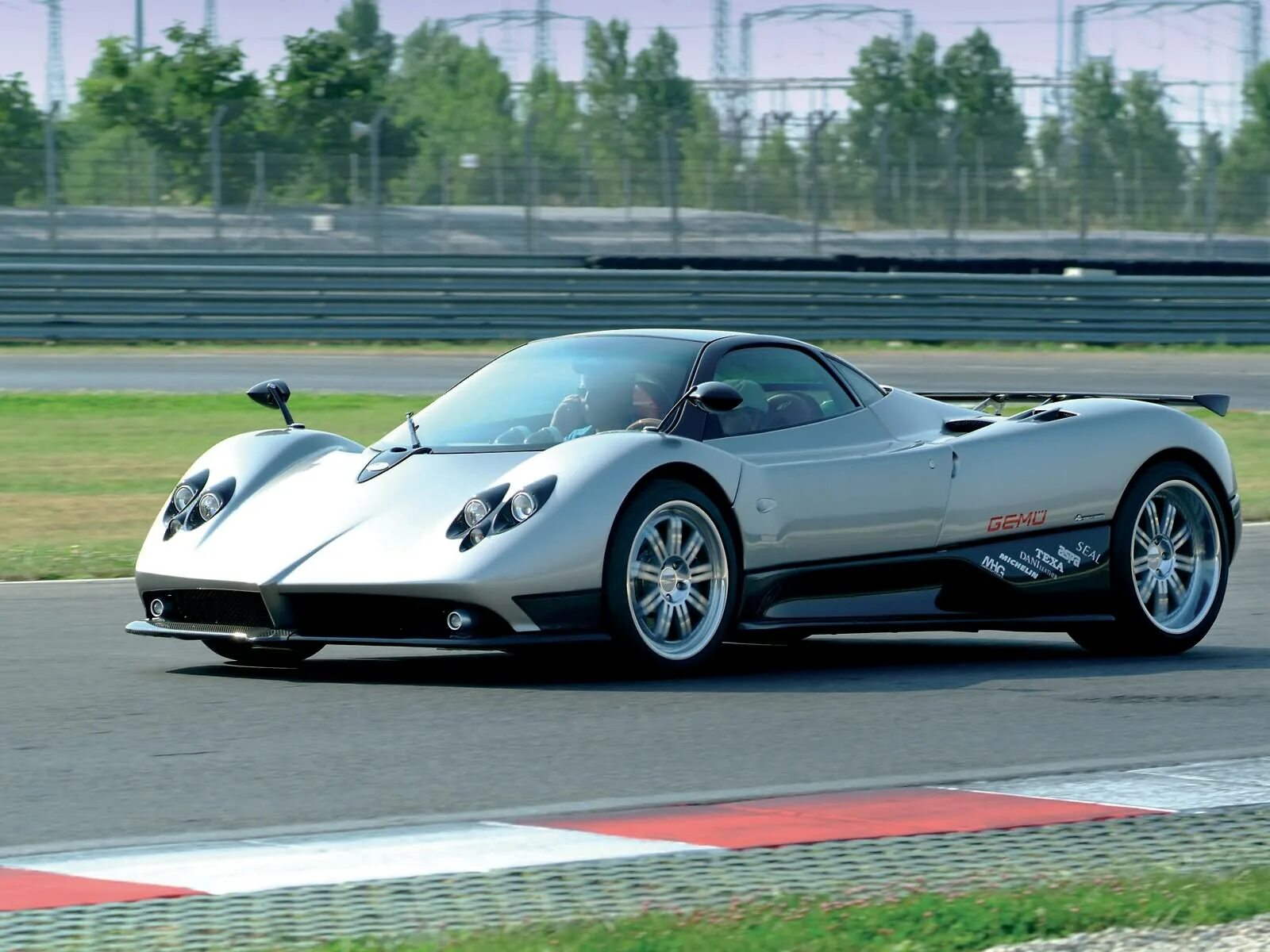 Буква зонда. Пагани зонда ф. Пагани зонда 2005. Pagani Zonda f 2008. Pagani 2005.