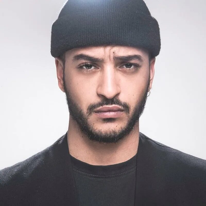 Slimane дочь. Slimane. Slimane шапка. Слиман французский певец. Slimane eurovision 2024.