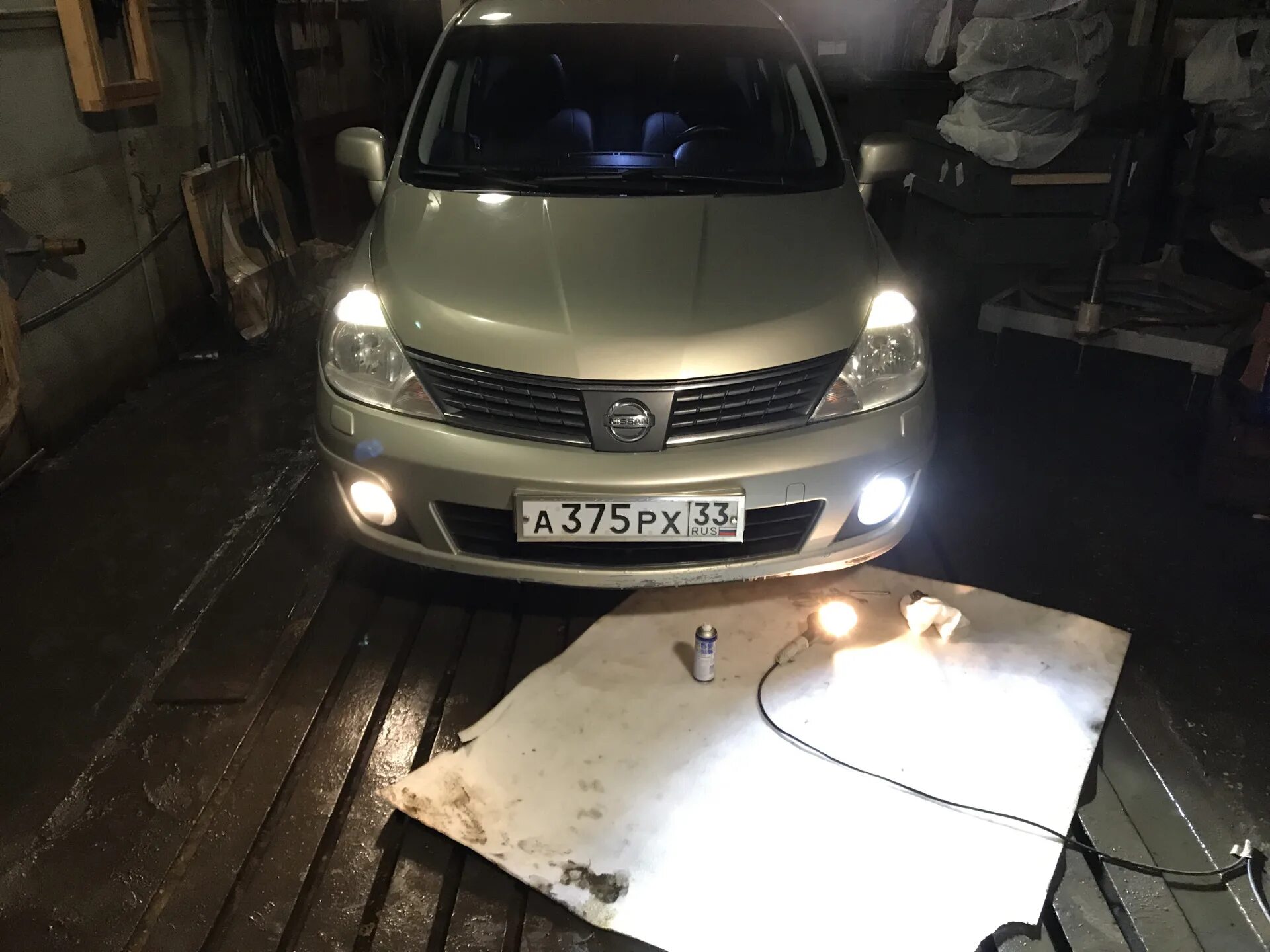 Противотуманные фары ниссан тиида. Led лампы в ПТФ Nissan Tiida c11. Nissan Tiida 2008 ПТФ. Ниссан Тиида лампочка противотуманки. Противотуманки на Ниссан Тиида 2008.