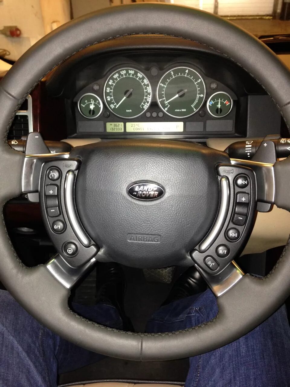 Дооснащение подогревом руля - Land Rover Range Rover Sport (1G), 3 л, 2011 года 